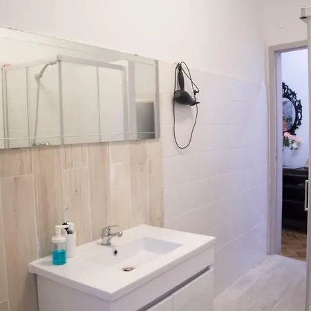 Terrace Capuchos *